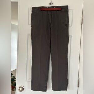 Banana Republic Gavin chino